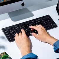 サンワサプライ Bluetoothスリムキーボード SKB-BT31BK 1個（直送品）