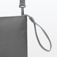 無印良品 ポーチとしても使える 撥水ミニサコッシュ チャコールグレー 良品計画