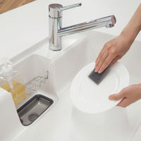 キッチンスポンジ 毎日とりかえスポンジ 水切れタイプ コシが強い 硬め 使い捨て グレー 1セット（1パック（30個入）×5）東和産業