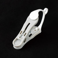 洗濯物が取り込みやすい角ハンガー　44ピンチ １セット（３個）