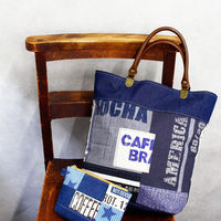 日本紐釦貿易(Nippon Chuko) キャンバス生地 CRAFT VILLAGE パッチワーク風 ブラック系 巾約110cm×8mカット（直送品）