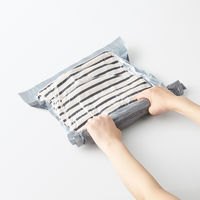 無印良品 衣類用圧縮袋 Ｍ ３９０×５００ｍｍ ２枚入 1セット（1袋（2枚入）×2） 良品計画