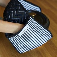 DEAN&DELUCA（ディーン&デルーカ） ダブルオーブンミット　ストライプ 4570119223752 1個