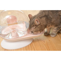 シンセーインターナショナル 給水器 かたつむり型給水器 電源不要 自動 ピンク 452561 1個（直送品）