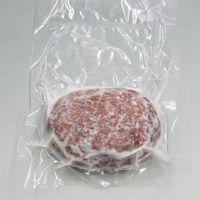 【手土産やお祝いの贈り物に】 北海道産牛 ハンバーグ ギフトカード　桐箱　専用紙袋付き（直送品）