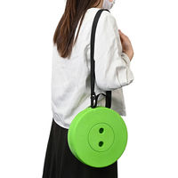 ファミリー・ライフ 便利な伸縮式スツール グリーン 0464620 1個（直送品）