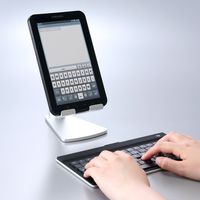 サンワダイレクト iPad・タブレット縦置きスタンド（アルミ・横置き対応・シルバー） 200-STN005 1個（直送品）