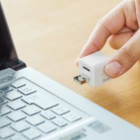 サンワダイレクト iPhoneカードリーダー（iPhone・バックアップ・microSD・Qubii・充電・カードリーダー） 1個（直送品）