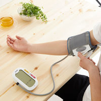 デジタル血圧計（上腕式） BP-223 1台　タニタ