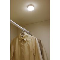 アイリスオーヤマ LEDセンサーライト 乾電池式 マルチタイプ 電球色 BSL40ML-WV2 1個