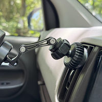 MagSafe対応 車載ワイヤレス充電器 エアコン吹き出し口用 ロングアーム ブラック  MagSafe非対応機種・ケースも使える（直送品）