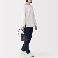 無印良品 ヌメ革 巾着バッグ 黒 タテ１９×ヨコ１６×マチ８ｃｍ 良品計画