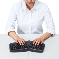 サンワサプライ エルゴノミクスキーボード SKB-ERG5BK 1個