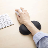 サンワサプライ 低反発リストレスト(抗菌) TOK-MU5BK 1個