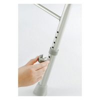 リッチェル 折りたたみシャワーチェアM型 背付H グリーン 47946 1台 23-6248-02-02（直送品）