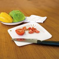 ベストコ 抗菌 抗ウイルス カッティングボード 水切り まな板 ホワイト スクエア MA-3226 フードストッパー 4988562000415 1個