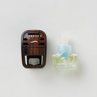 ファブリーズ 車用 プレミアムクリップ ウッディコンチェルト 本体 1個 消臭剤 芳香剤 Ｐ＆Ｇ