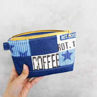 日本紐釦貿易(Nippon Chuko) キャンバス生地 CRAFT VILLAGE テキスト ブラック 巾約110cm×4mカット IBK（直送品）