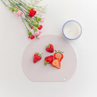 なめらか抗菌まな板 ワイド スモーキーピンク NC-SPL 1個 刃当たり ゴム感覚  抗菌剤練り込み かまぼこ型 伊原企販