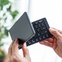 ワイヤレスキーボード　無線　Bluetooth　パンタグラフ　コンパクト　テンキーレス　ブラック　400-SKB061　サンワサプライ　１個（直送品）