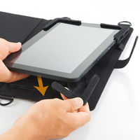 サンワサプライ ショルダーベルト付き13型タブレットPCケース PDA-TAB13 1個