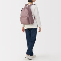 無印良品 肩の負担を軽くする 撥水リュックサック ラベンダー タテ４３×ヨコ３２×マチ１４ｃｍ 良品計画