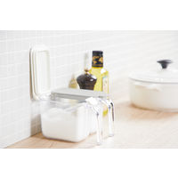 調味料ポット 調味料ケース ホワイト 1個 マーナ 小さじスプーン付 調味料入れ キッチン用品