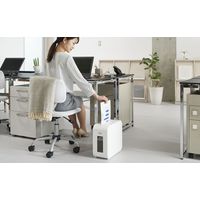 アイリスオーヤマ オフィスシュレッダー P6HCS-W 1台