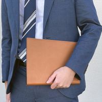 レイメイ藤井 ビジネススリムバインダー A4 30穴 ブラック QE1126B 1冊