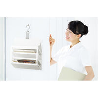 コクヨ さっと出し入れできる壁掛けポケット 書類カタログ用 3ポケット・ホワイト フ-KPL30-1 1冊