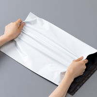 【宅配袋】アスクル 現場のチカラ ビニール宅配袋 白 大・マチ付きサイズ 封かんシール・開封ミシン目付 1セット（100枚入×5） オリジナル