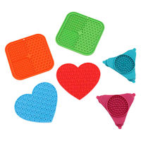 ルークラン フードボウル 早食い防止 ループ リックマット スクエア シリコン 犬 猫 ペット オレンジ 447595 1個（直送品）