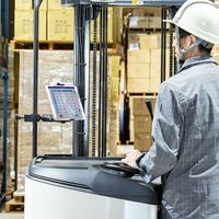 サンワサプライ 支柱取り付け用タブレットホルダー 2関節 アルミ製 CAR-SPHLD6 1個（直送品）