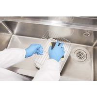 【使いきりニトリル手袋】 ショーワグローブ ニトリスト・タッチ 粉なし No.882 NO882 ブルー SS 1箱（100枚入）