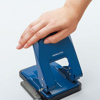 コクヨ　穴あけパンチ　2穴　位置合わせ・穴あけが楽なラクアケ　37枚あけ　ブルー　青　PN-G37B　1個