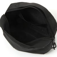 ポーチ　撥水 WR持ち手付きポーチ ブラック LAKOLE/ラコレ