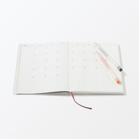 無印良品 月曜始まりバーチカルスケジュール帳 ２０２５年１２月始まり Ａ５ 白 マンスリー ウィークリ― 良品計画