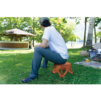 トレードワンセノ・ビー ソリッドLG 高さ23cm 折り畳み踏み台 耐荷重100kgオレンジ 307701個