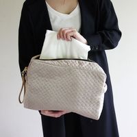 スパイス enrich ベロアラージスクエアポーチ ストラップ付き ステッチ ライトグレー SCLK2933GY 1個（直送品）