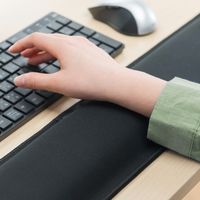 サンワダイレクト 超大型リストレスト（エルゴノミクス・低反発・リストレスト・疲労軽減・超大型・ブラック） 200-TOK012 1個（直送品）