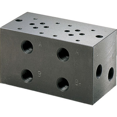 ダイキン工業 ダイキン マニホールドブロック 配管接続口径Rc3/8 BT-502-50 1個 364-8486（直送品）