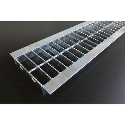 奥岡製作所 奥岡 スチール製 U字溝用 グレーチング 溝幅240用 並目 ノンスリップ 短尺 OKUN-5 24-25S 1枚（直送品）