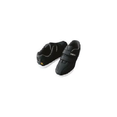 東京硝子器械 TGK 高性能セーフティシューズ 51626 黒 23cm 073-87-07-43 1足 190-0314（直送品）