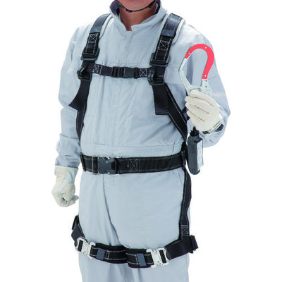 トーヨーセーフティ フルハーネス型 巻取式(小型)タイプ1 シングルランヤード(赤色樹脂蛍光プレートフック) 133-TR-R 1本（直送品）