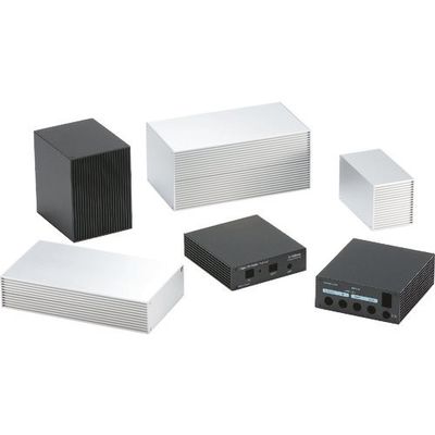 タカチ電機工業 タカチ 放熱ケース ブラック HEN110306B 1台 195-7505（直送品）